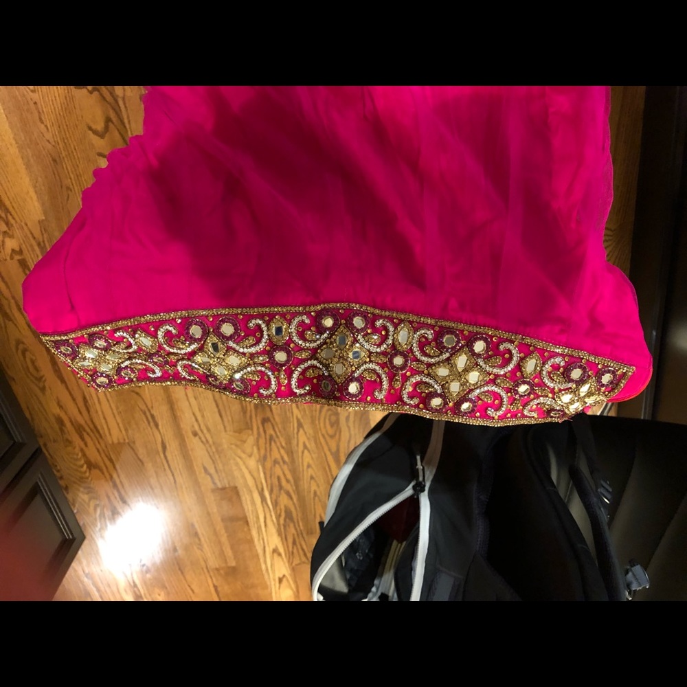 Designer lengha - Picture 4 of 8